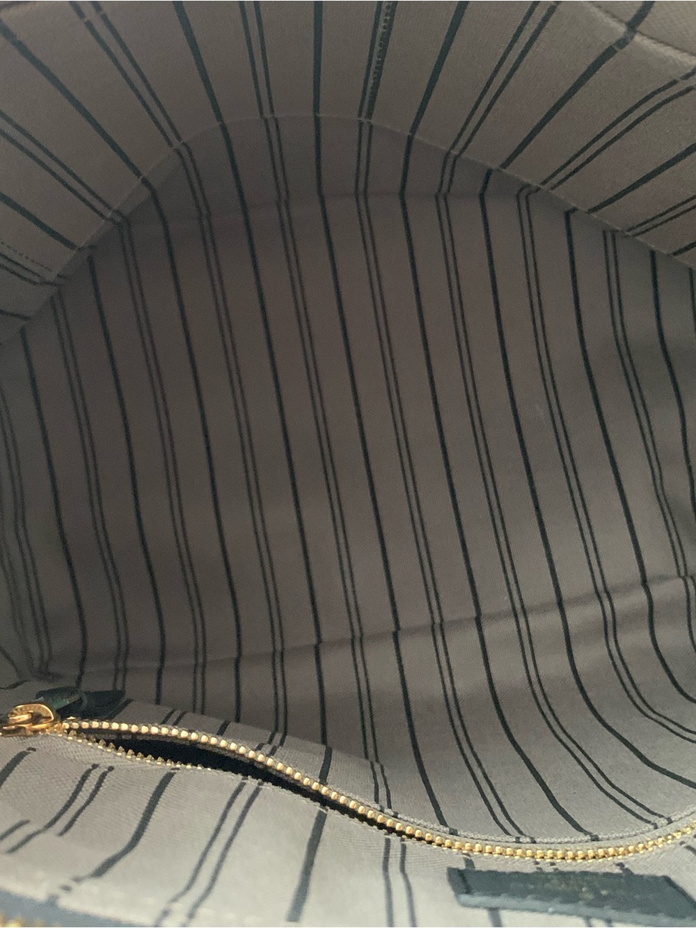 Louis Vuitton Black Monogram Speedy Empreinte- Never worn - Picture 6 of 8